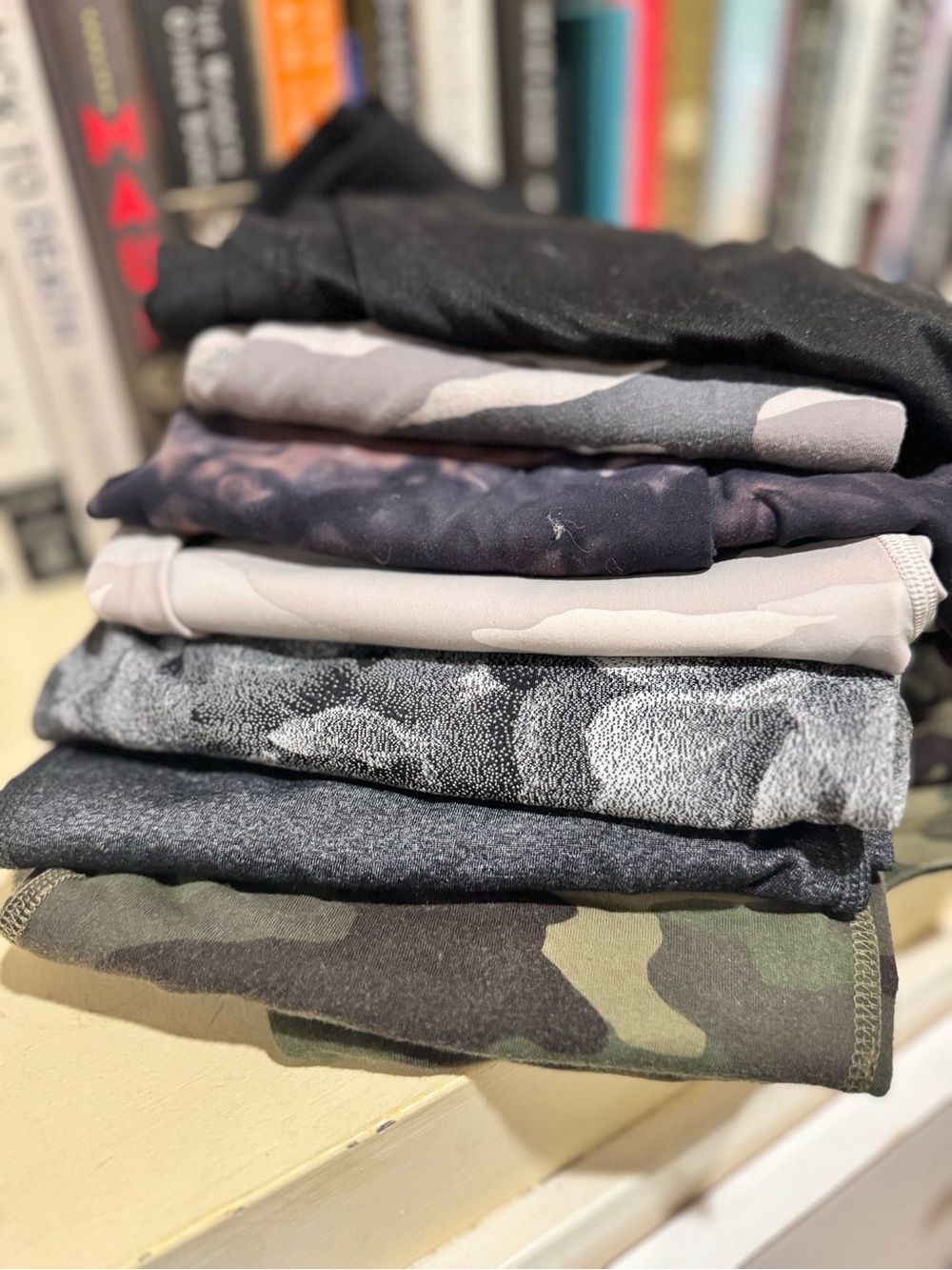 Bundle of women’s leggings - seven pairs.